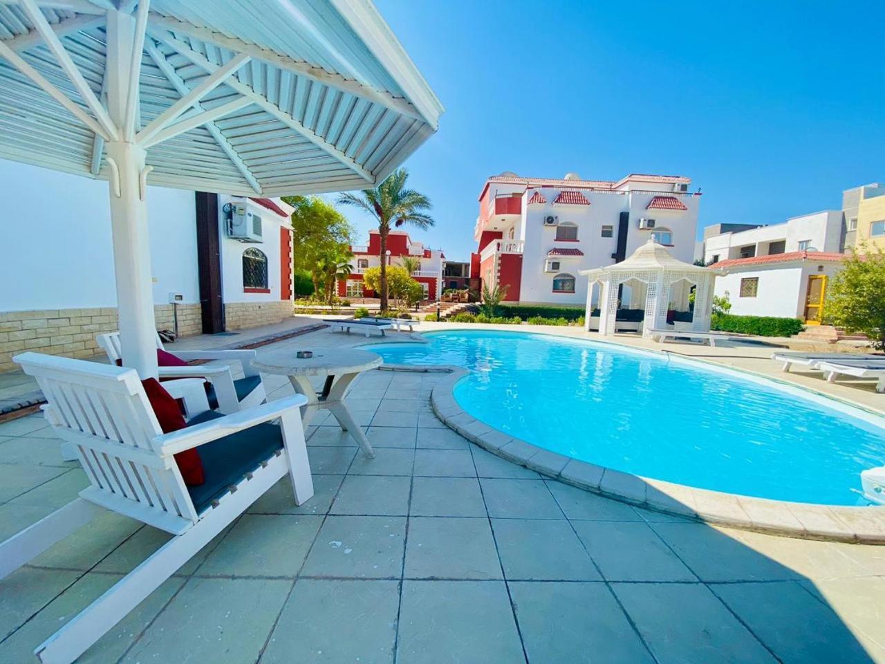 One In A Compound With The Swimming Pool Apartment *